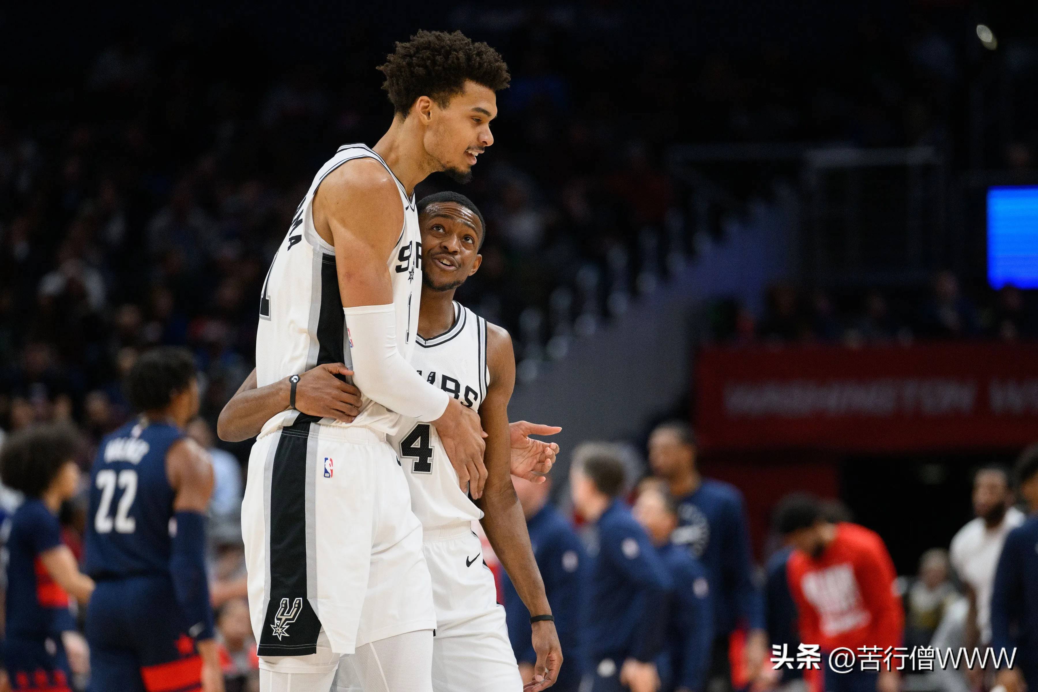 包含今晚费城76人手感冰凉——NBA常规赛节点到来；更衣室稳定；临场指挥获称赞的词条